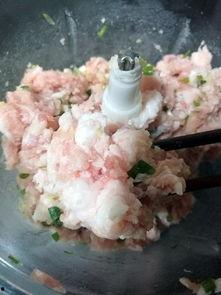 包馄饨视频,家常美食制作教程，轻松学会馄饨包法